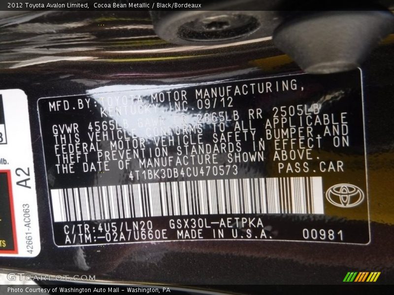 Cocoa Bean Metallic / Black/Bordeaux 2012 Toyota Avalon Limited