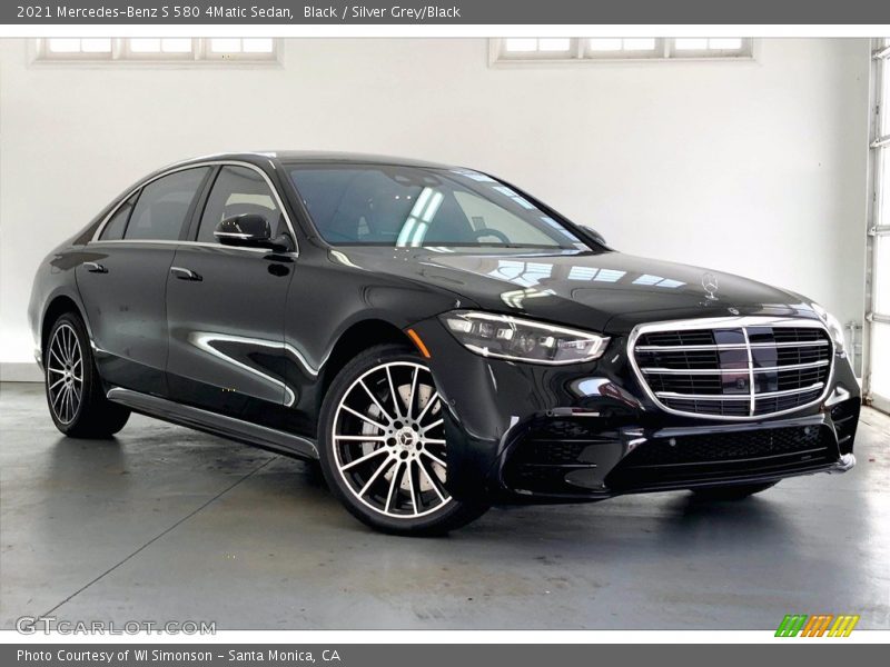 Front 3/4 View of 2021 S 580 4Matic Sedan