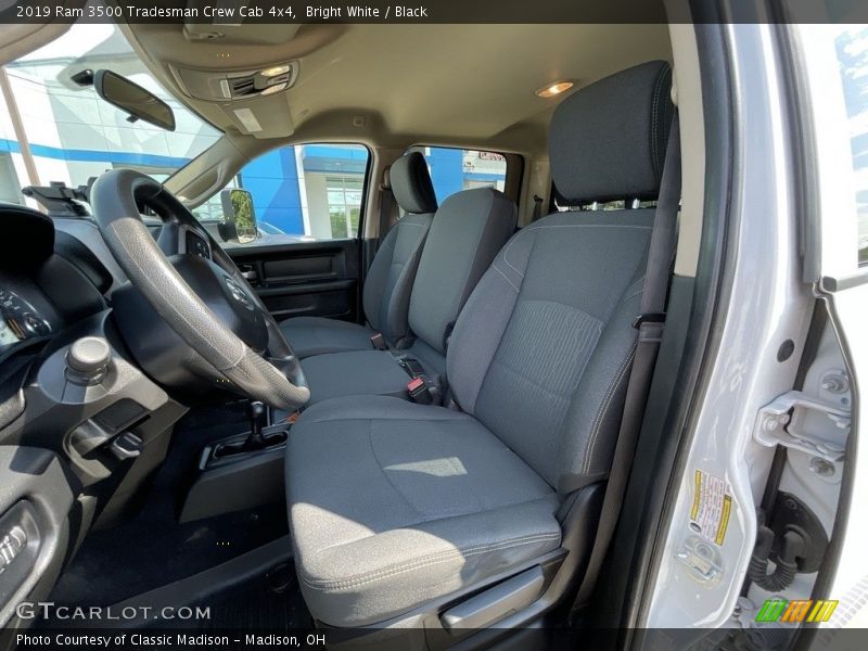 Bright White / Black 2019 Ram 3500 Tradesman Crew Cab 4x4