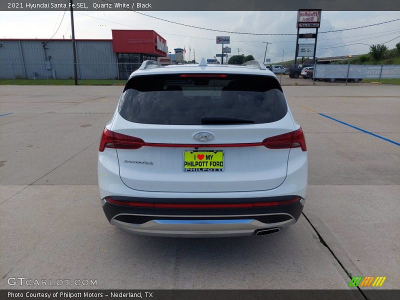 Quartz White / Black 2021 Hyundai Santa Fe SEL