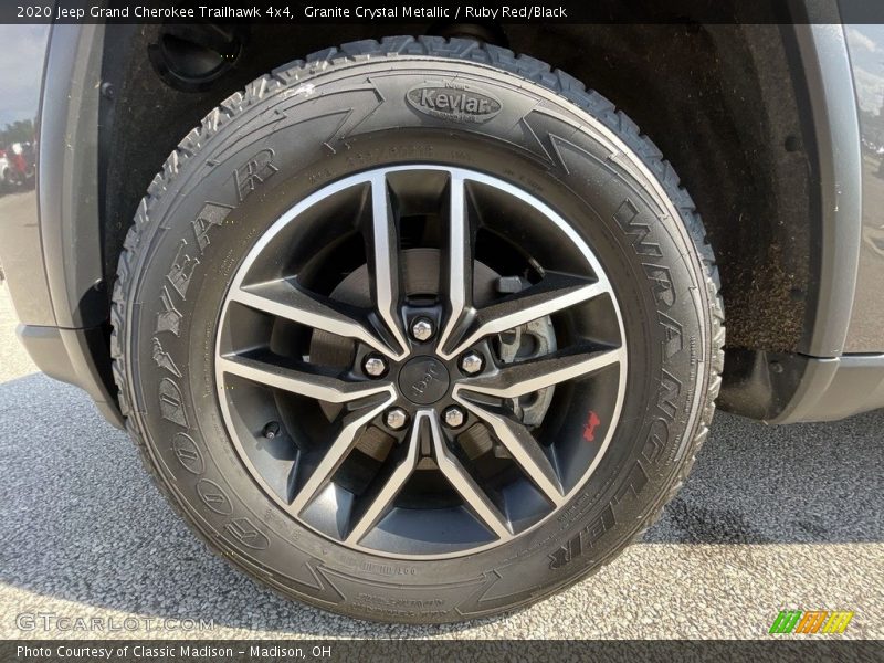 Granite Crystal Metallic / Ruby Red/Black 2020 Jeep Grand Cherokee Trailhawk 4x4