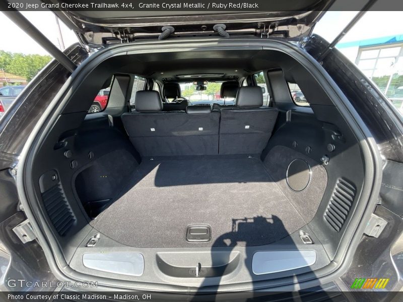 Granite Crystal Metallic / Ruby Red/Black 2020 Jeep Grand Cherokee Trailhawk 4x4