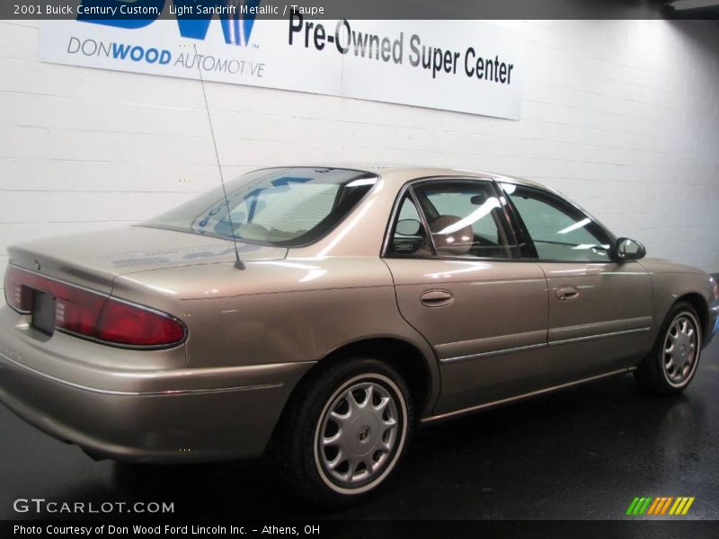 Light Sandrift Metallic / Taupe 2001 Buick Century Custom