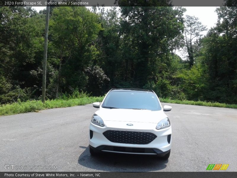 Oxford White / Sandstone 2020 Ford Escape SE