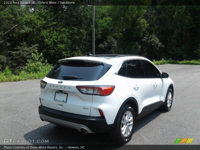 Oxford White / Sandstone 2020 Ford Escape SE