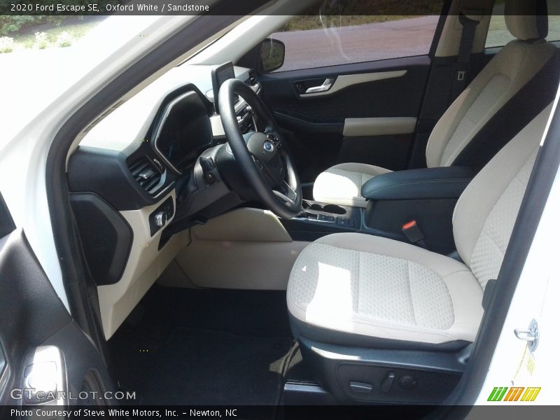 Oxford White / Sandstone 2020 Ford Escape SE