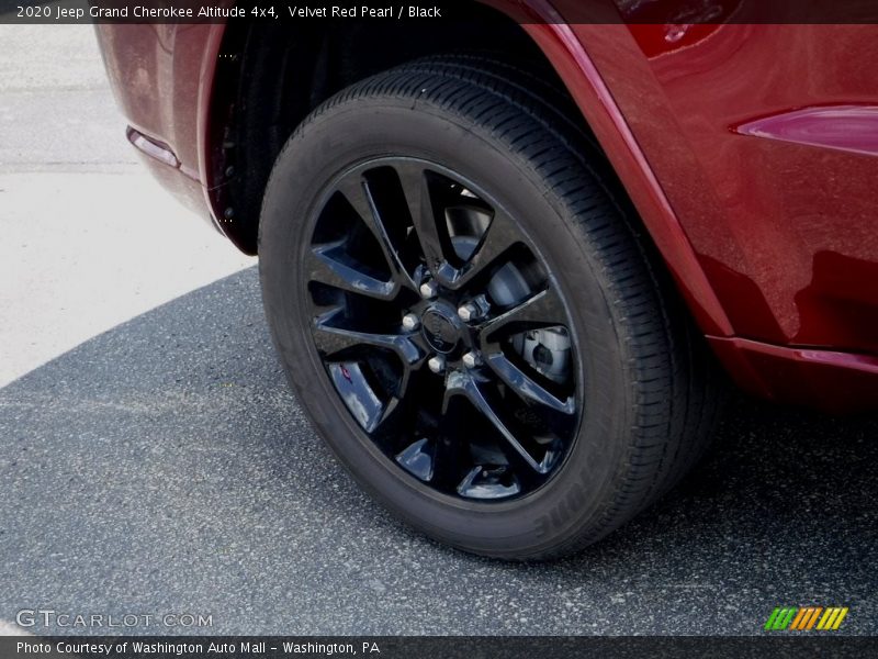 Velvet Red Pearl / Black 2020 Jeep Grand Cherokee Altitude 4x4
