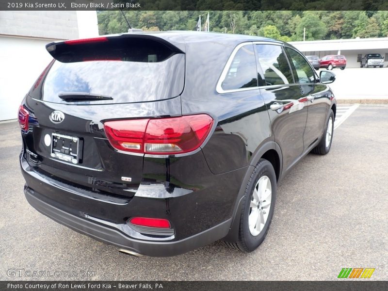 Ebony Black / Satin Black 2019 Kia Sorento LX