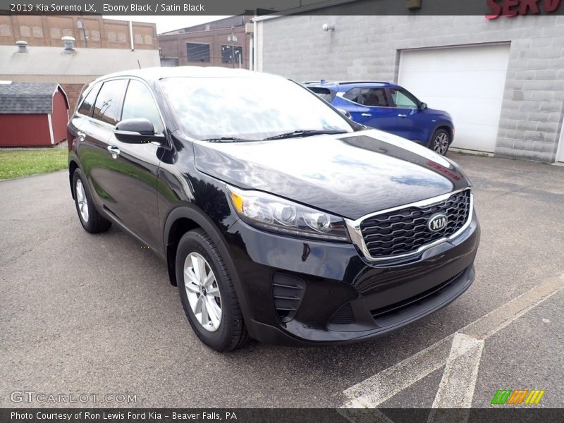 Ebony Black / Satin Black 2019 Kia Sorento LX