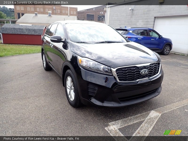 Ebony Black / Satin Black 2019 Kia Sorento LX