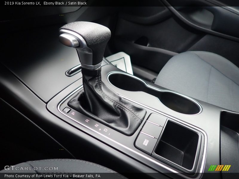 Ebony Black / Satin Black 2019 Kia Sorento LX