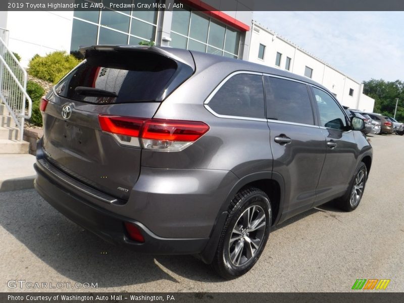 Predawn Gray Mica / Ash 2019 Toyota Highlander LE AWD