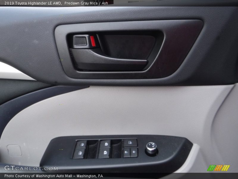 Predawn Gray Mica / Ash 2019 Toyota Highlander LE AWD