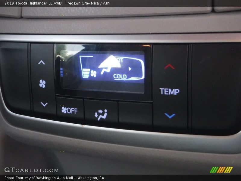 Predawn Gray Mica / Ash 2019 Toyota Highlander LE AWD