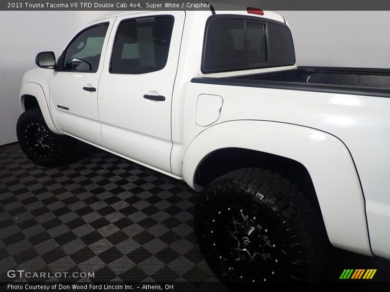 Super White / Graphite 2013 Toyota Tacoma V6 TRD Double Cab 4x4
