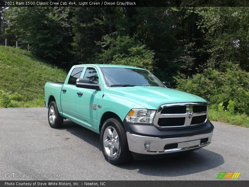 Front 3/4 View of 2021 1500 Classic Crew Cab 4x4
