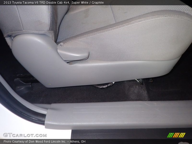 Super White / Graphite 2013 Toyota Tacoma V6 TRD Double Cab 4x4