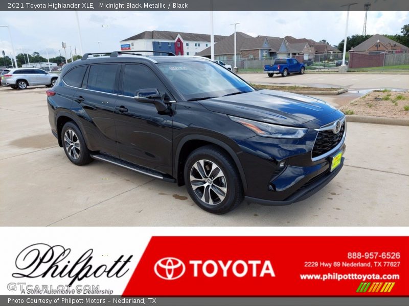 Midnight Black Metallic / Black 2021 Toyota Highlander XLE
