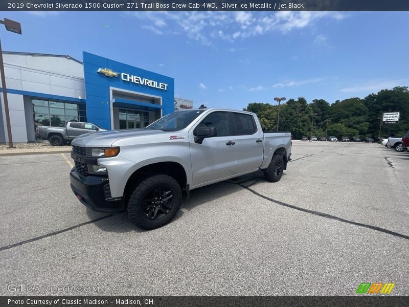 Silver Ice Metallic / Jet Black 2019 Chevrolet Silverado 1500 Custom Z71 Trail Boss Crew Cab 4WD