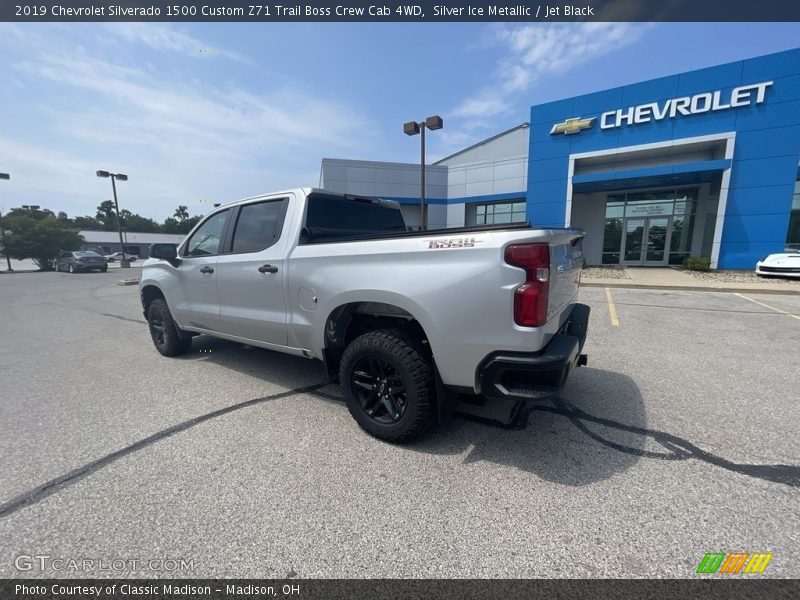 Silver Ice Metallic / Jet Black 2019 Chevrolet Silverado 1500 Custom Z71 Trail Boss Crew Cab 4WD