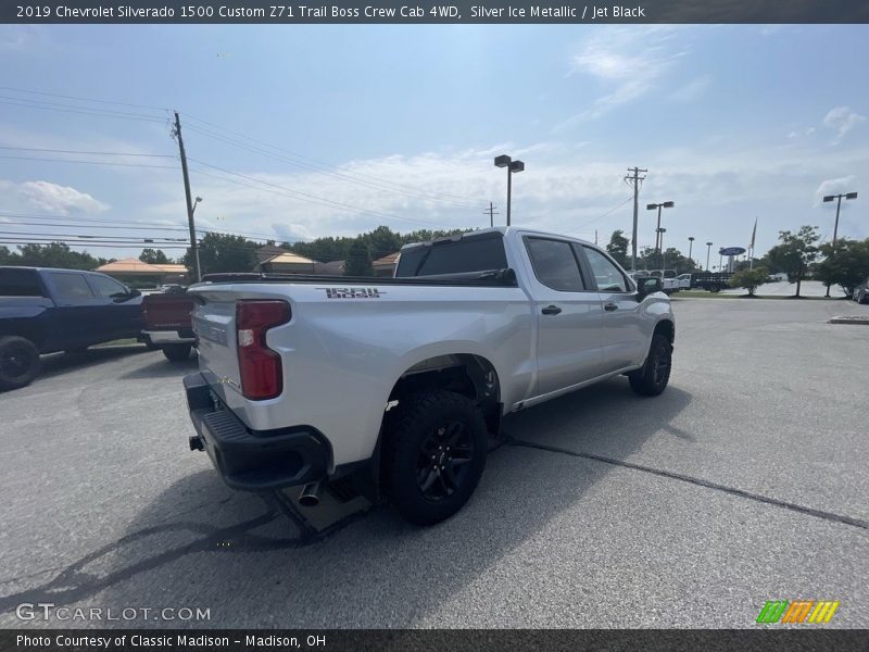 Silver Ice Metallic / Jet Black 2019 Chevrolet Silverado 1500 Custom Z71 Trail Boss Crew Cab 4WD