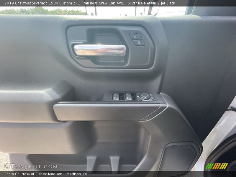 Silver Ice Metallic / Jet Black 2019 Chevrolet Silverado 1500 Custom Z71 Trail Boss Crew Cab 4WD