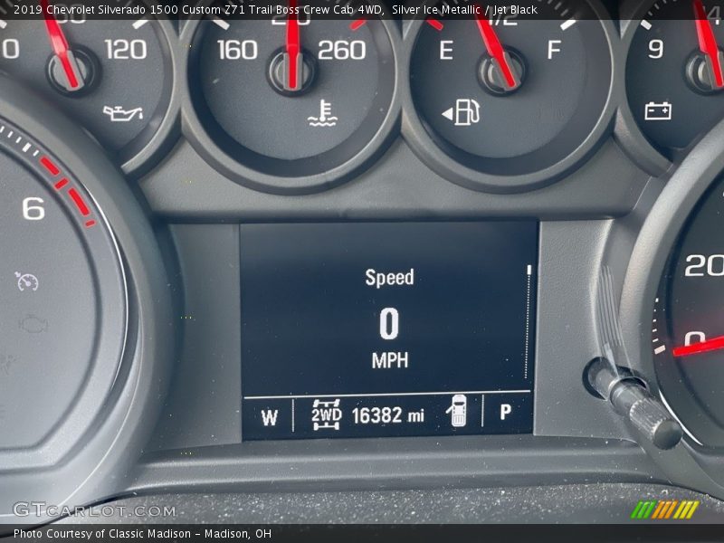 Silver Ice Metallic / Jet Black 2019 Chevrolet Silverado 1500 Custom Z71 Trail Boss Crew Cab 4WD