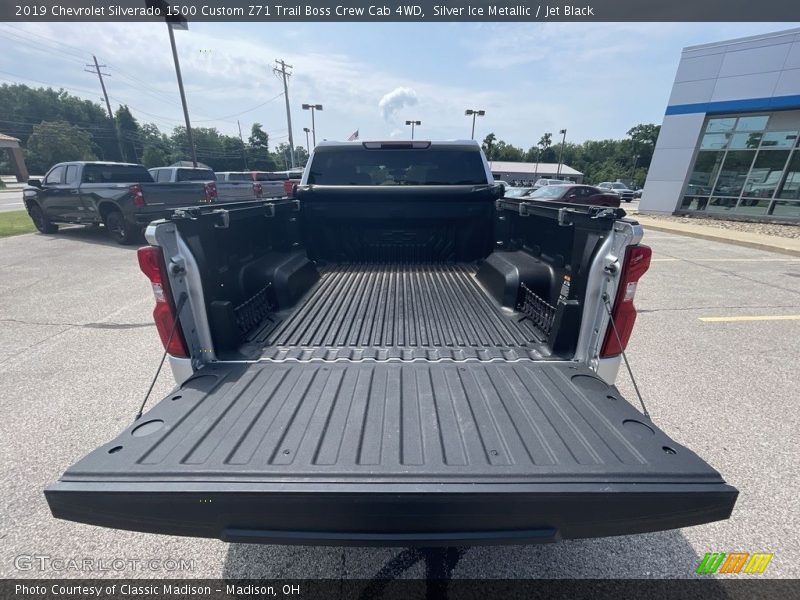 Silver Ice Metallic / Jet Black 2019 Chevrolet Silverado 1500 Custom Z71 Trail Boss Crew Cab 4WD