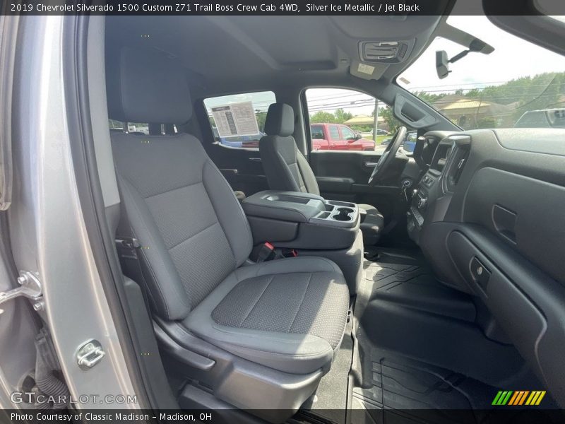 Silver Ice Metallic / Jet Black 2019 Chevrolet Silverado 1500 Custom Z71 Trail Boss Crew Cab 4WD