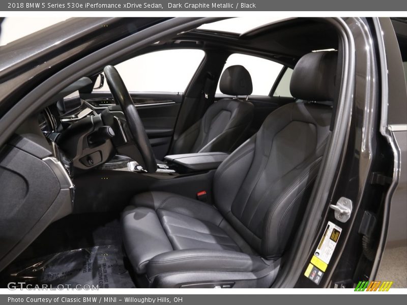 Dark Graphite Metallic / Black 2018 BMW 5 Series 530e iPerfomance xDrive Sedan