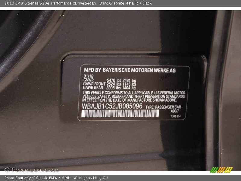 Dark Graphite Metallic / Black 2018 BMW 5 Series 530e iPerfomance xDrive Sedan