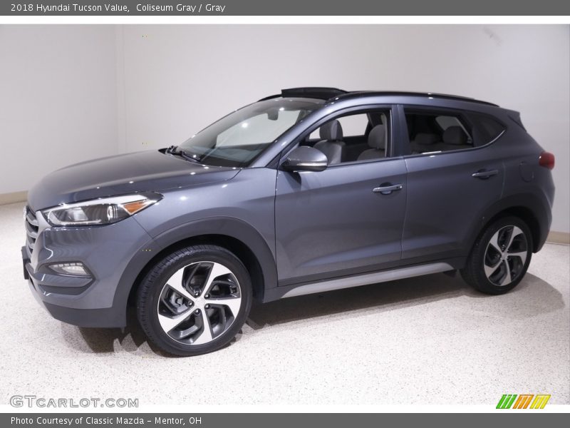 Front 3/4 View of 2018 Tucson Value