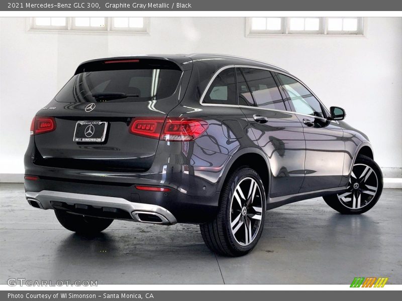 Graphite Gray Metallic / Black 2021 Mercedes-Benz GLC 300