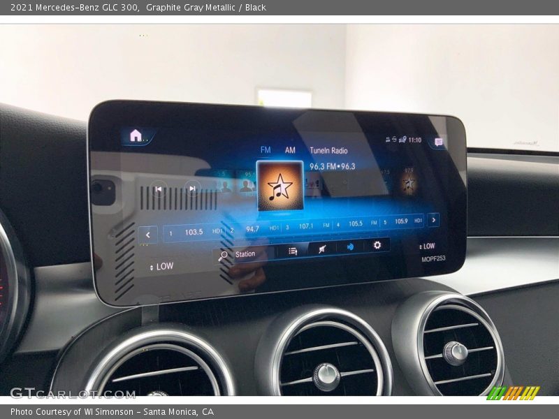 Graphite Gray Metallic / Black 2021 Mercedes-Benz GLC 300