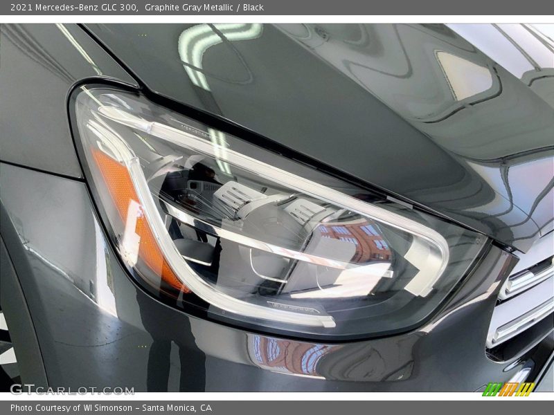Graphite Gray Metallic / Black 2021 Mercedes-Benz GLC 300