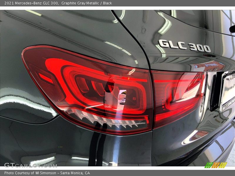 Graphite Gray Metallic / Black 2021 Mercedes-Benz GLC 300