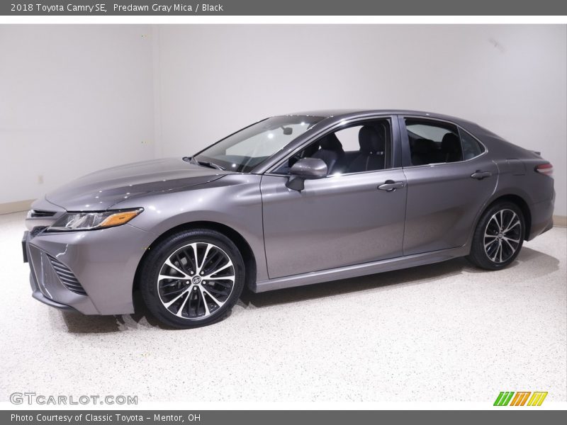 Predawn Gray Mica / Black 2018 Toyota Camry SE