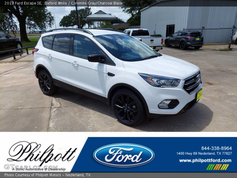 Oxford White / Chromite Gray/Charcoal Black 2019 Ford Escape SE