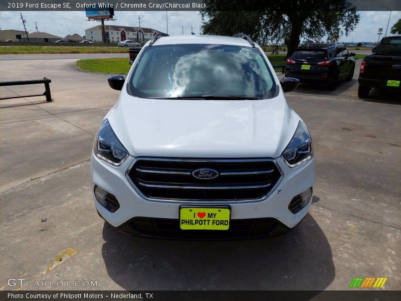 Oxford White / Chromite Gray/Charcoal Black 2019 Ford Escape SE