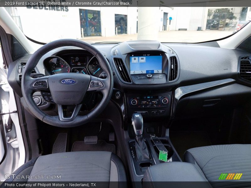 Oxford White / Chromite Gray/Charcoal Black 2019 Ford Escape SE