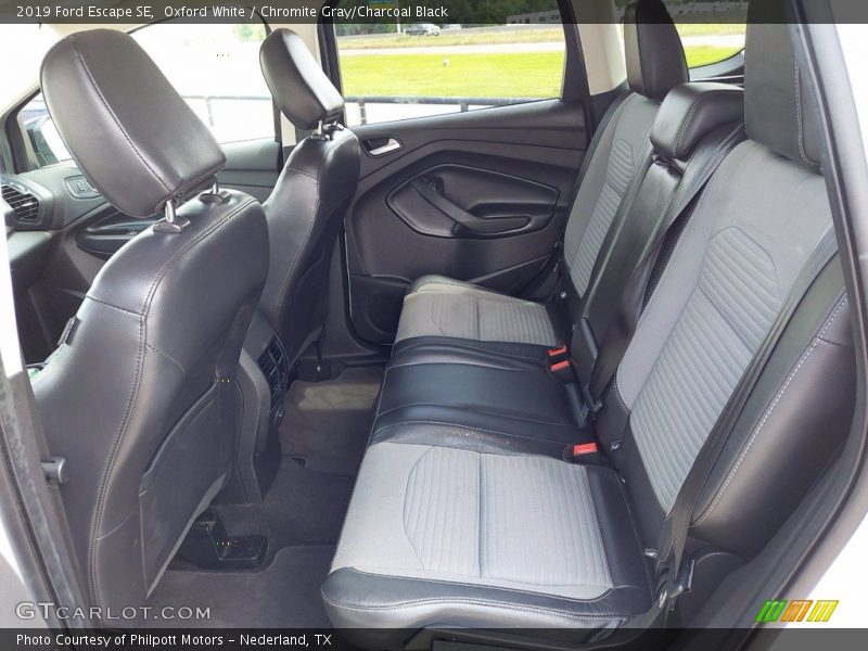 Oxford White / Chromite Gray/Charcoal Black 2019 Ford Escape SE