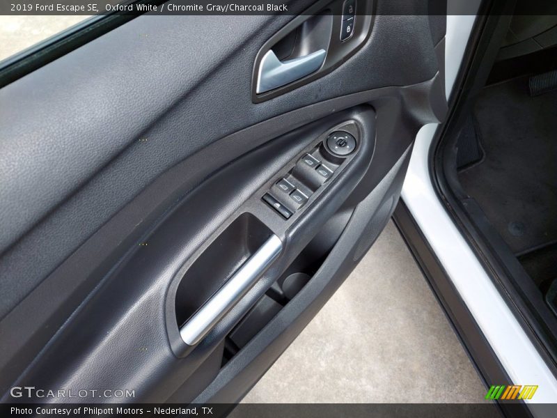 Oxford White / Chromite Gray/Charcoal Black 2019 Ford Escape SE
