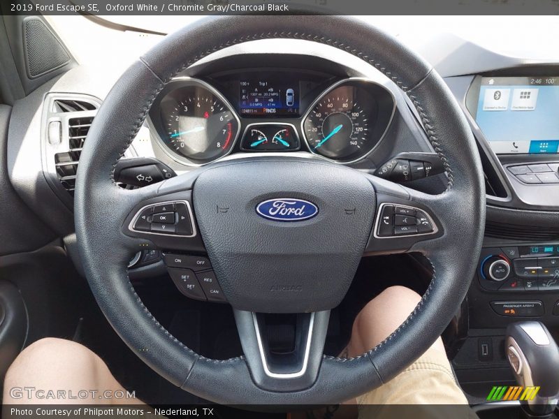Oxford White / Chromite Gray/Charcoal Black 2019 Ford Escape SE