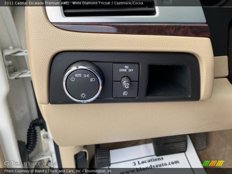 White Diamond Tricoat / Cashmere/Cocoa 2011 Cadillac Escalade Premium AWD