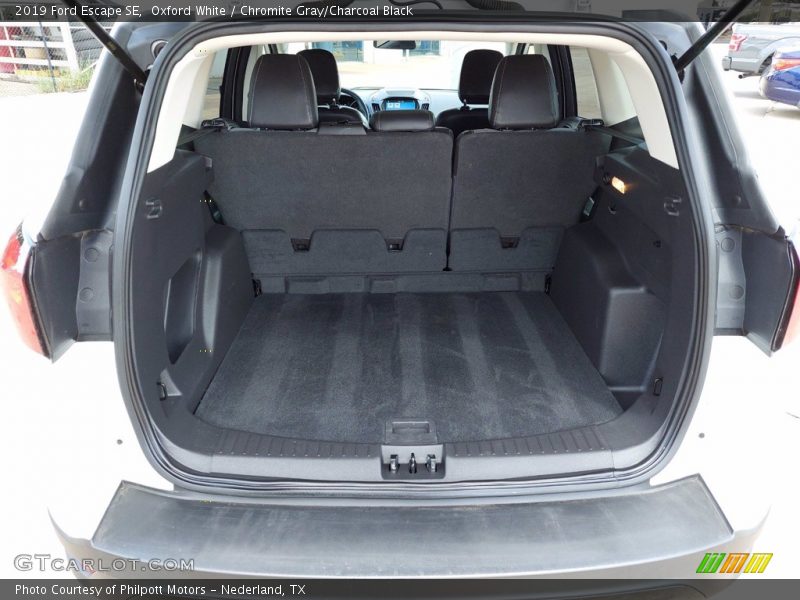 Oxford White / Chromite Gray/Charcoal Black 2019 Ford Escape SE