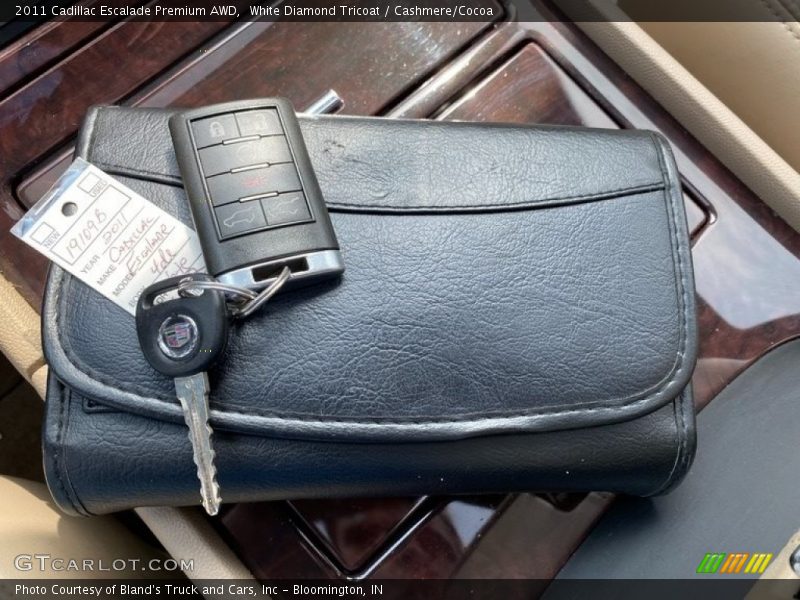 White Diamond Tricoat / Cashmere/Cocoa 2011 Cadillac Escalade Premium AWD