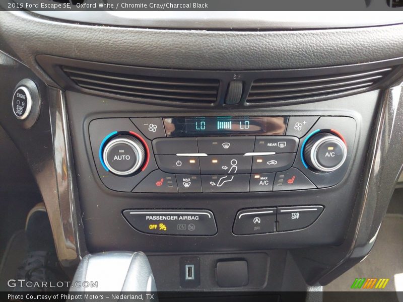 Oxford White / Chromite Gray/Charcoal Black 2019 Ford Escape SE