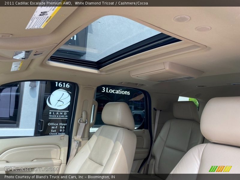 White Diamond Tricoat / Cashmere/Cocoa 2011 Cadillac Escalade Premium AWD