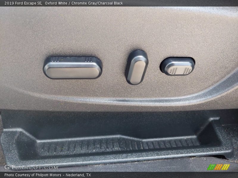 Oxford White / Chromite Gray/Charcoal Black 2019 Ford Escape SE