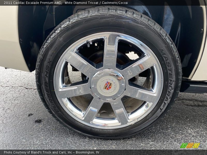 White Diamond Tricoat / Cashmere/Cocoa 2011 Cadillac Escalade Premium AWD
